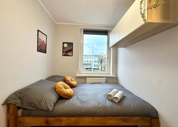 Mmrent Moonlight Room